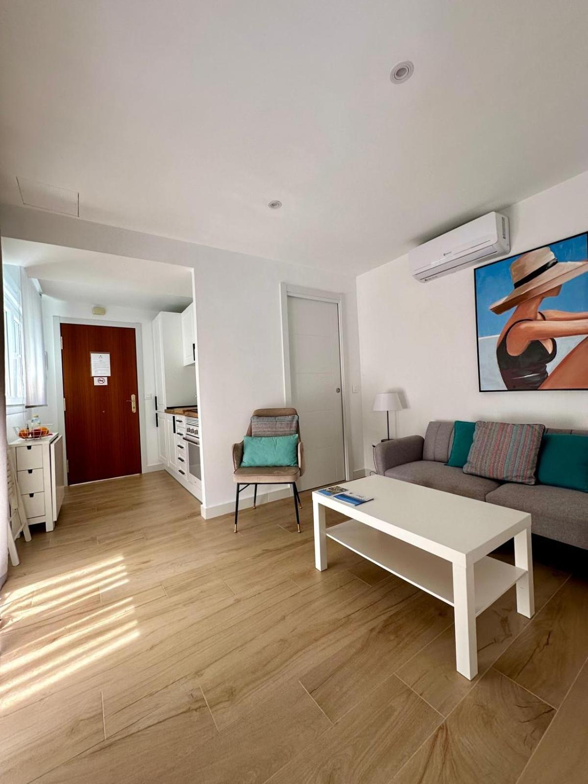 Apartamentos La Hormiga Deluxe Adra Exterior foto